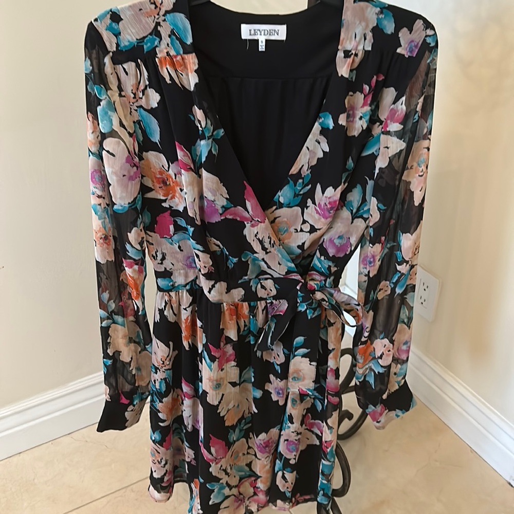 Mini floral dress size S